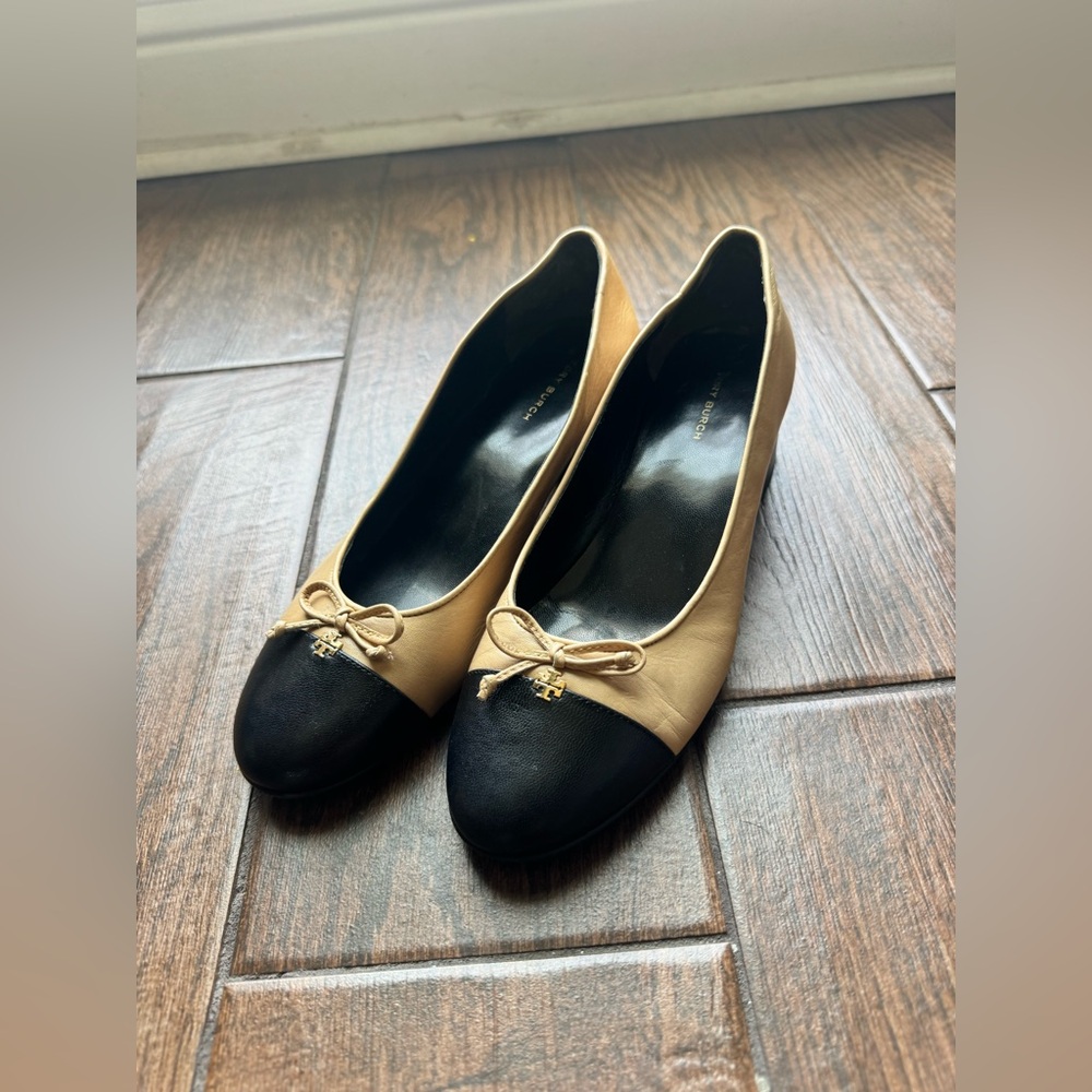 AUTHENTIC Tory Burch Bicolor Cap-Toe Ballerina Pumps Size 8 US